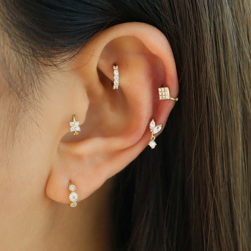 Tiny Clover Huggie Hoop 14K Gold Musemond