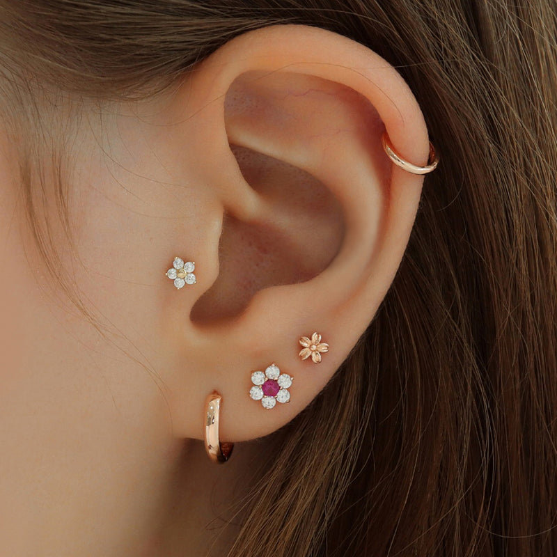 Daisy Flower Stud Flat-Back Earring 14K Gold Musemond