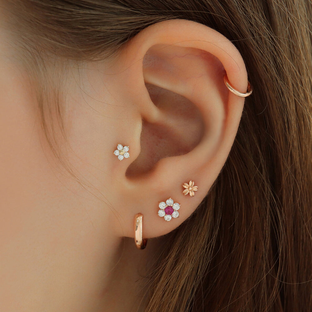 Daisy Flower Stud Flat-Back Earring 14K Gold | Musemond