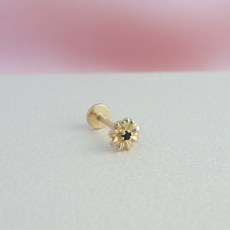 Mila Flower Labret Piercing- 14K Gold