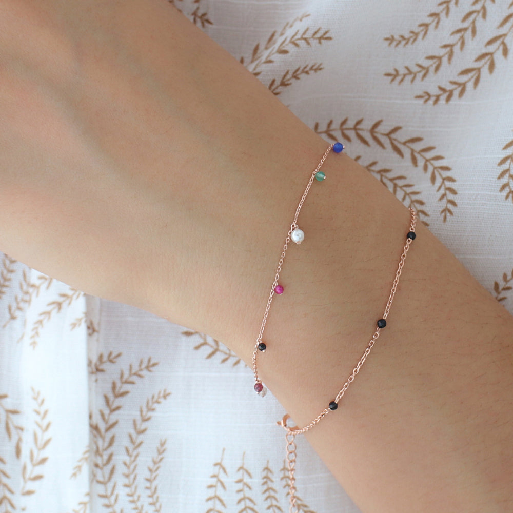 layering-dainty-chain-